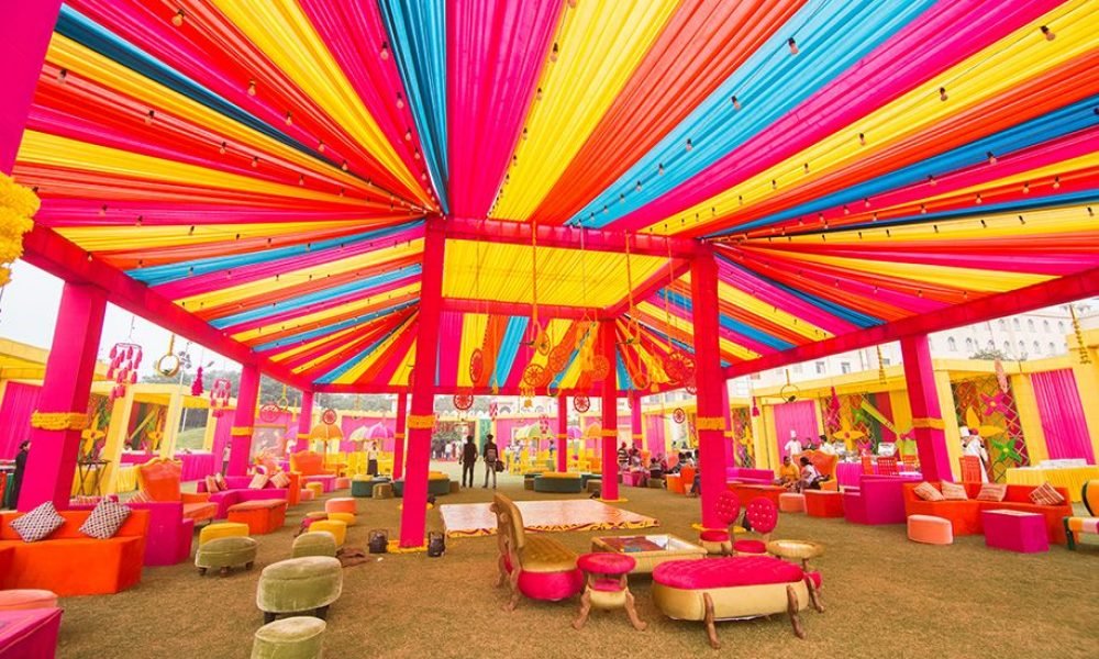 how to be successful wedding planner